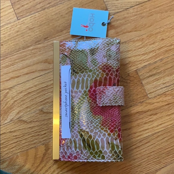 *SOLD*Wallet - Picture 2 of 6